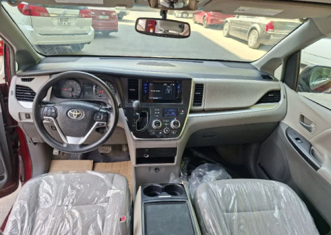Toyota Sienna 2016 for Sale - 4/5