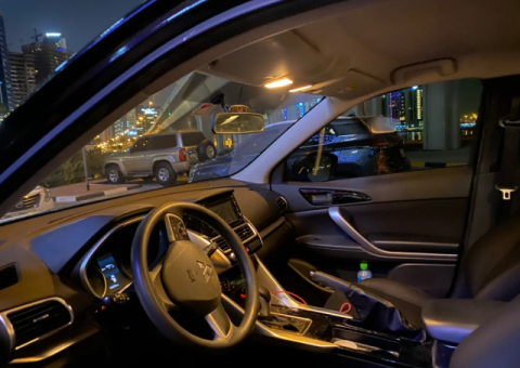 Mitsubishi 2018 GCC No Accidents - 3/4