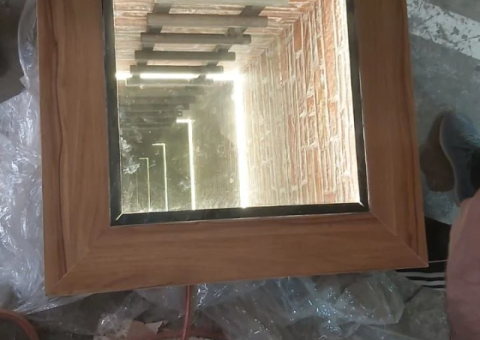 Luxurious Solid Wood Table with a Creative Touch - 3/3