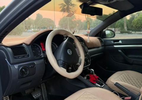 Volkswagen Jetta 2009 – Excellent Condition - 2/4