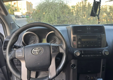 Toyota Prado 2010 4L 271HP Excellent Condition - 3/4