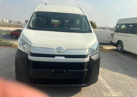 Toyota HiAce 2021 - 200,000 km - 4/5