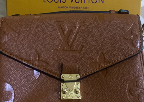 LV Bag in Like-New Condition – Brown – For Sale