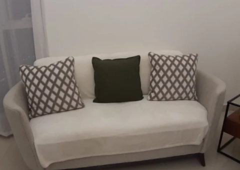 Elegant 3-Piece Sofa Set for Immediate Sale - 1/3