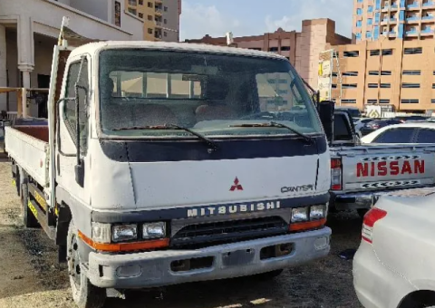 Clean 3-Ton Small Truck for Sale – No Issues - 2/5