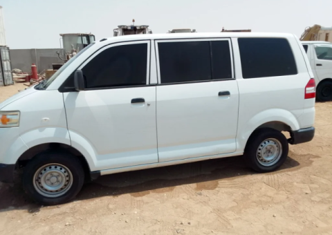 للبيع سيارة باص سوزوكي 7 ركاب – موديل 2012، أبوظبي