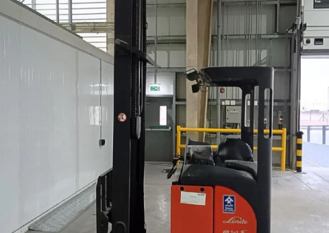 3-Ton Fully Electric FAMCO Forklift – Japan Made - 2/3