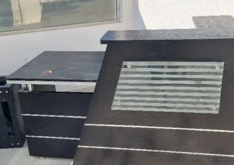 Used Office Desk – Good Condition, AED 200