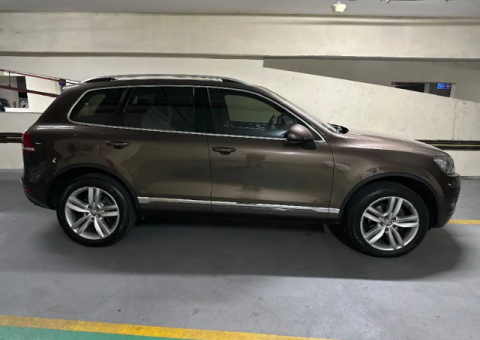 2015 Volkswagen Touareg Gulf Spec - 5/5