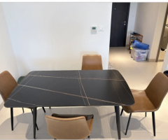 Dining Table for Sale – Al Muhaisina, Dubai