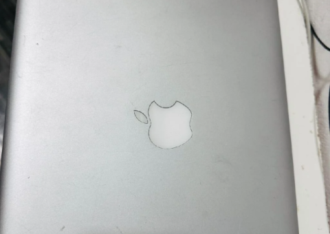MacBook Pro for Sale – Al Nahyan, Abu Dhabi - 4/4