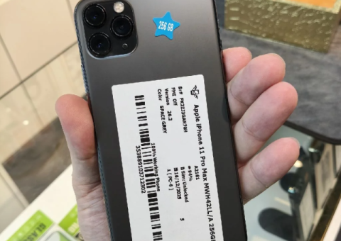 iPhone 11 Pro Max – 256GB – Very Good Condition - 2/2