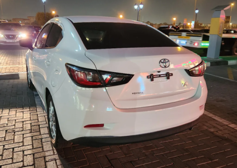 2017 Toyota Yaris for Sale in Ajman - 3/5