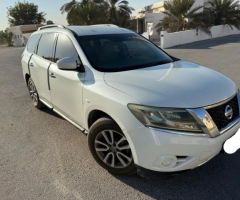 2015 Nissan Pathfinder – White – Excellent Condition