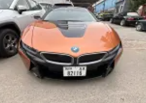 2018 BMW i8 Hybrid for Sale - 2/4