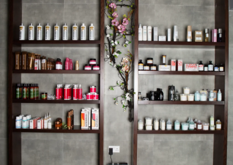 Fully Equipped & Licensed Beauty Salon for Sale – Muwailih Commercial, - 1/3